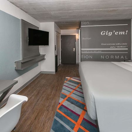 Hotel Tryp By Wyndham College Station Extérieur photo