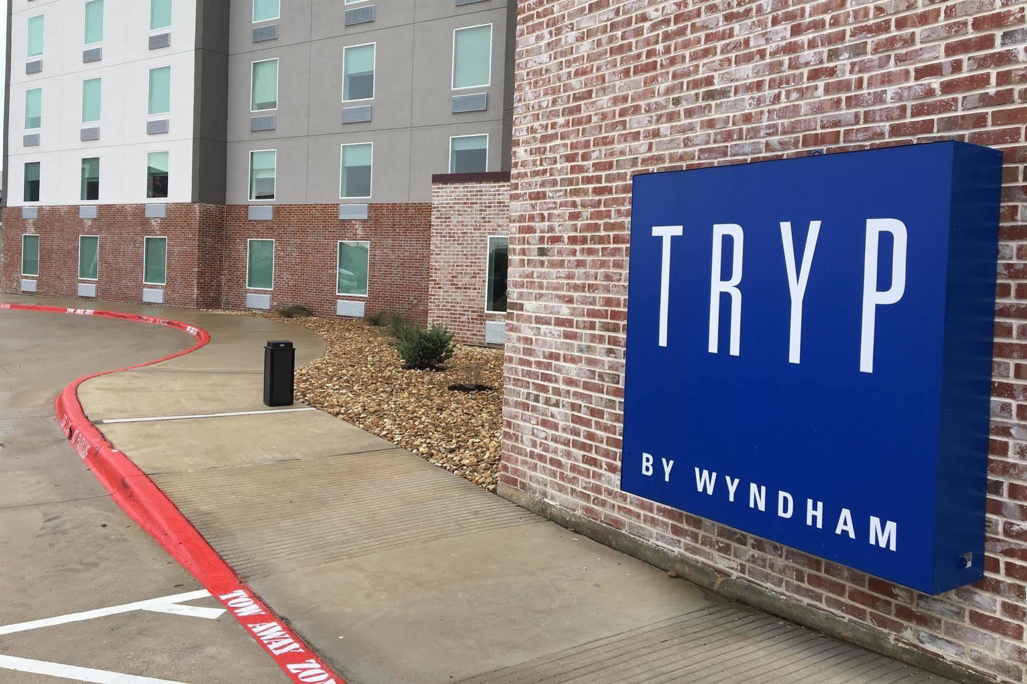 Hotel Tryp By Wyndham College Station Extérieur photo