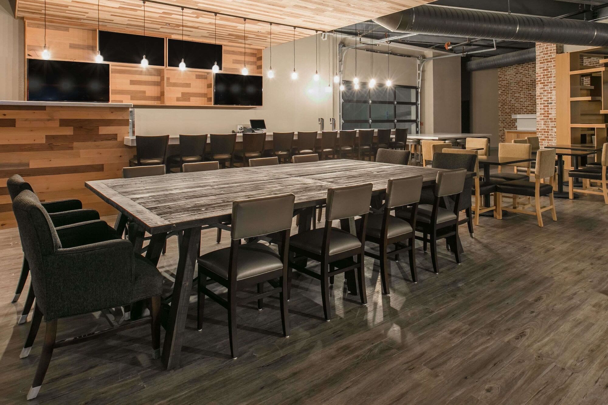 Hotel Tryp By Wyndham College Station Extérieur photo